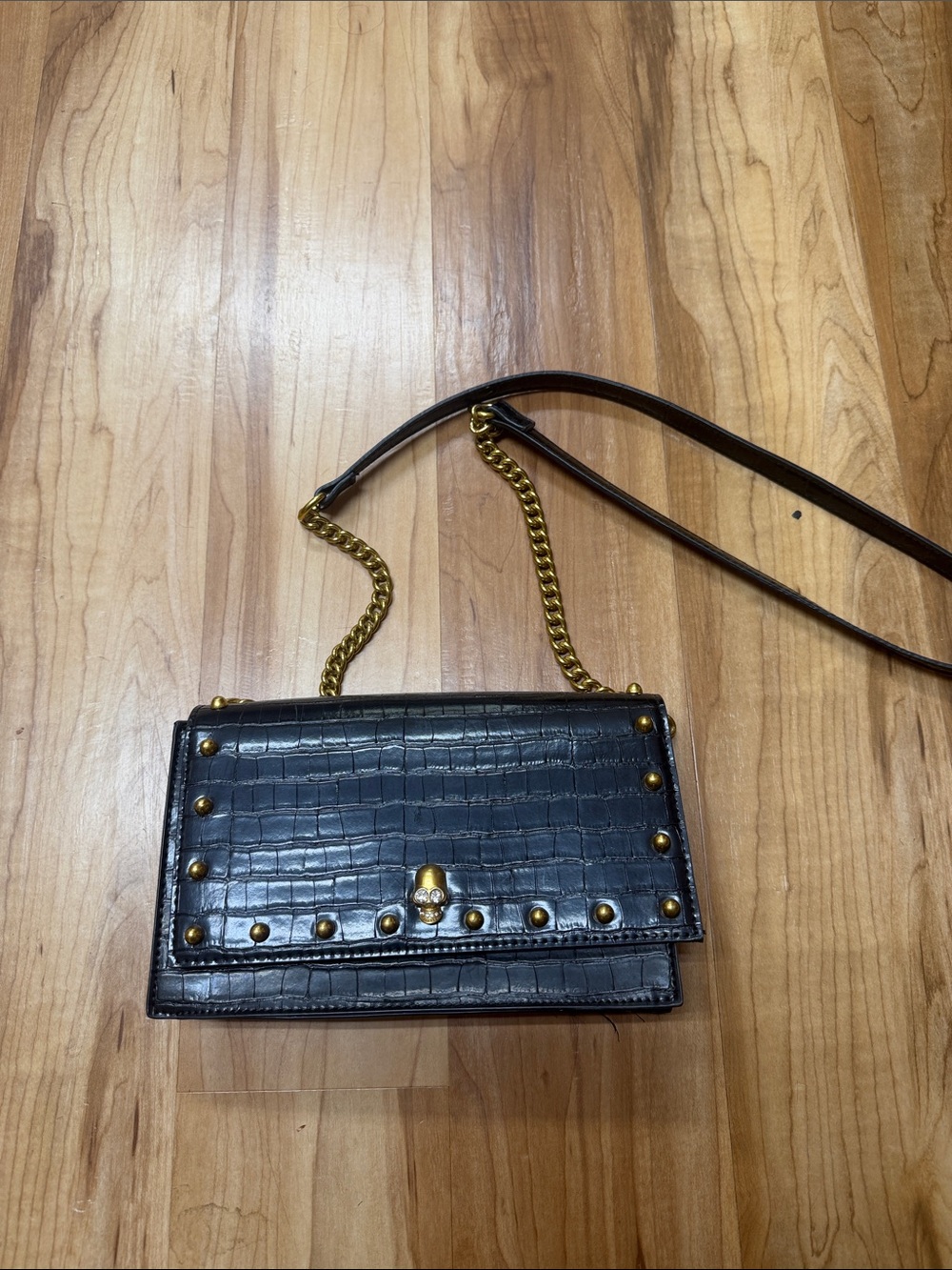 SKULL studded crossbody bag